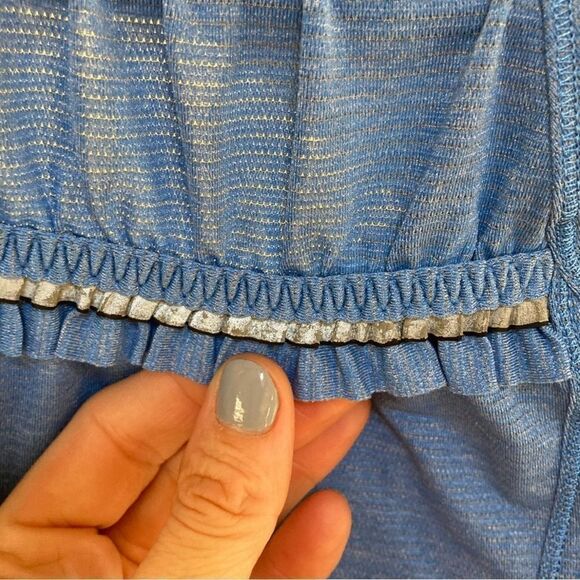 lululemon run: wild short sleeve size top size 4 heathered porcelaine blue - Picture 4 of 7